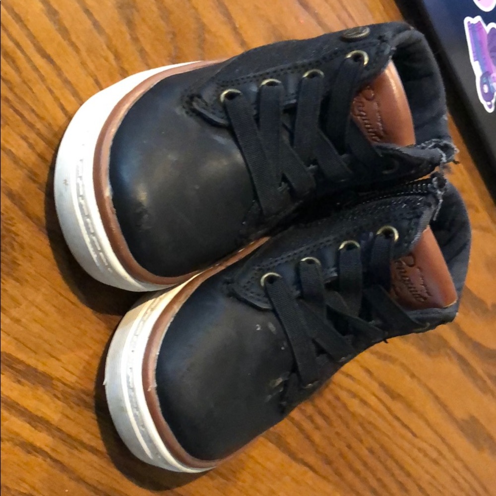 Toddler shoes